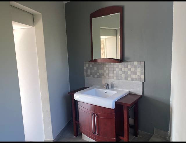 3 BEDROOM HOUSE TO LET IN PALM LAKES ESTATE